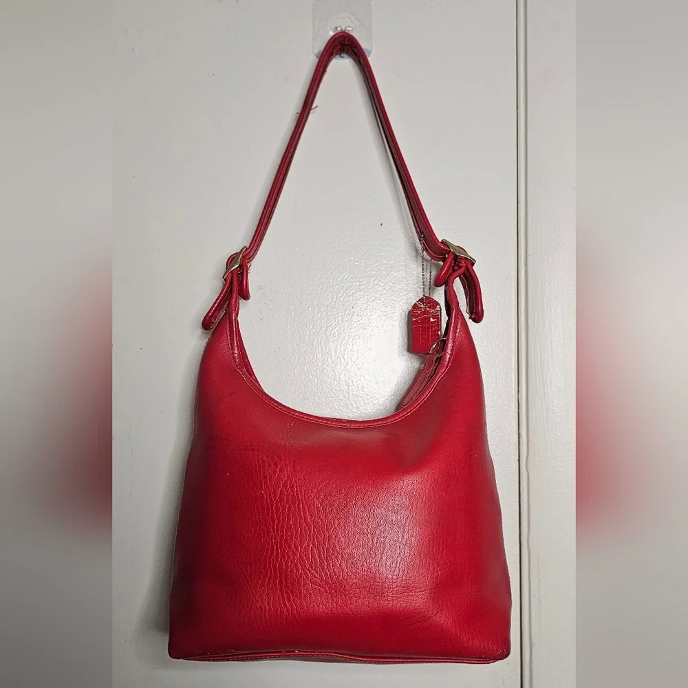 Vintage Coach Soho Red Leather Baguette / Hobo Bag (No. L4C-9956) - Picture 4 of 16